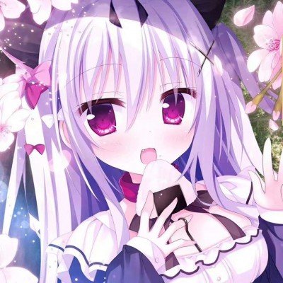 女孩不慎摔坏标本 馆长暖心安抚